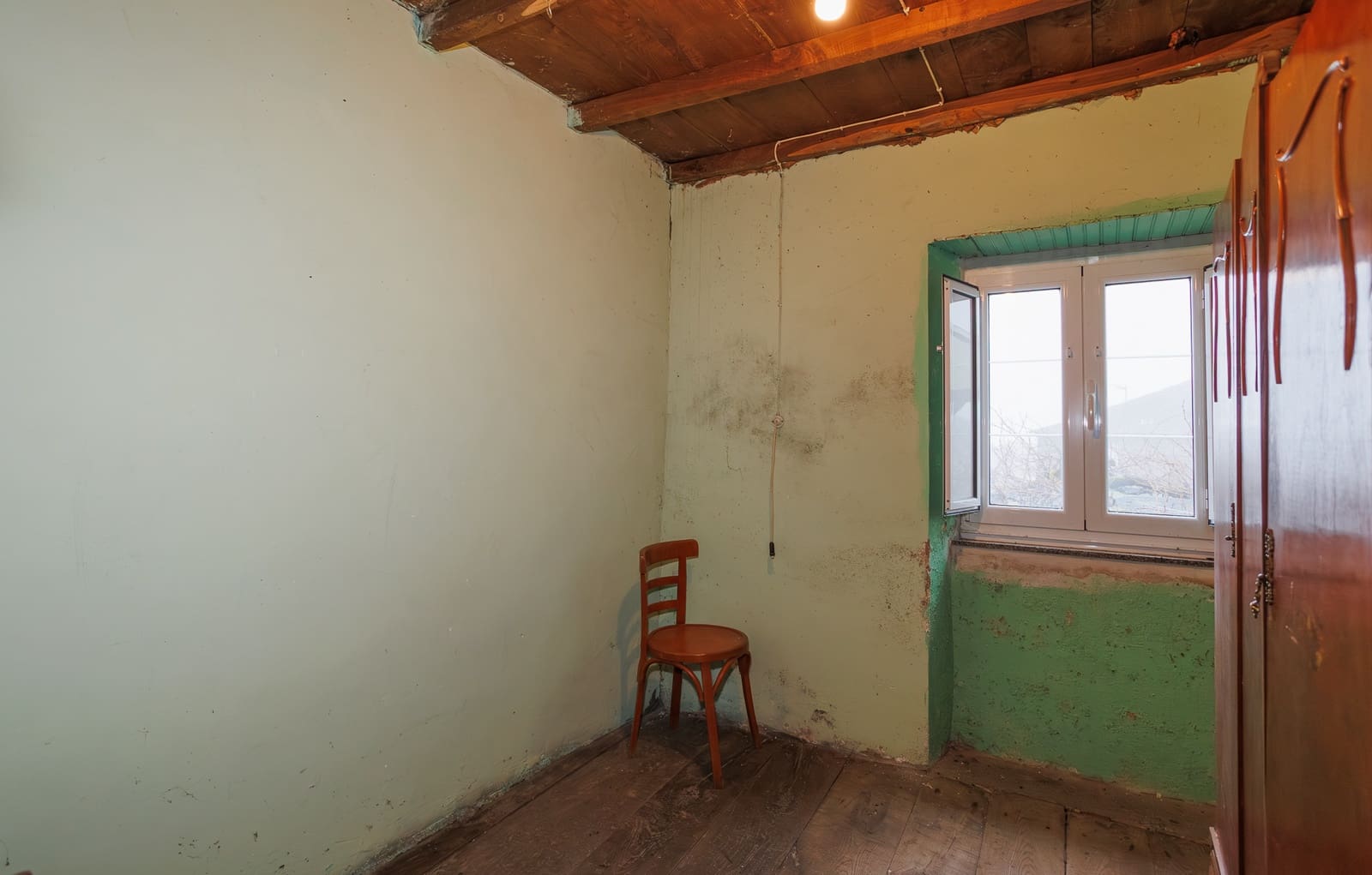 6 bedroom Finca/Country House for sale in Grandas de Salime - € 160,000 (Ref: 9509988)