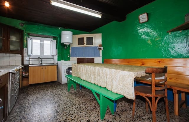 6 slaapkamer Finca/Landhuis te koop in Grandas de Salime - € 160.000 (Ref: 9509988)