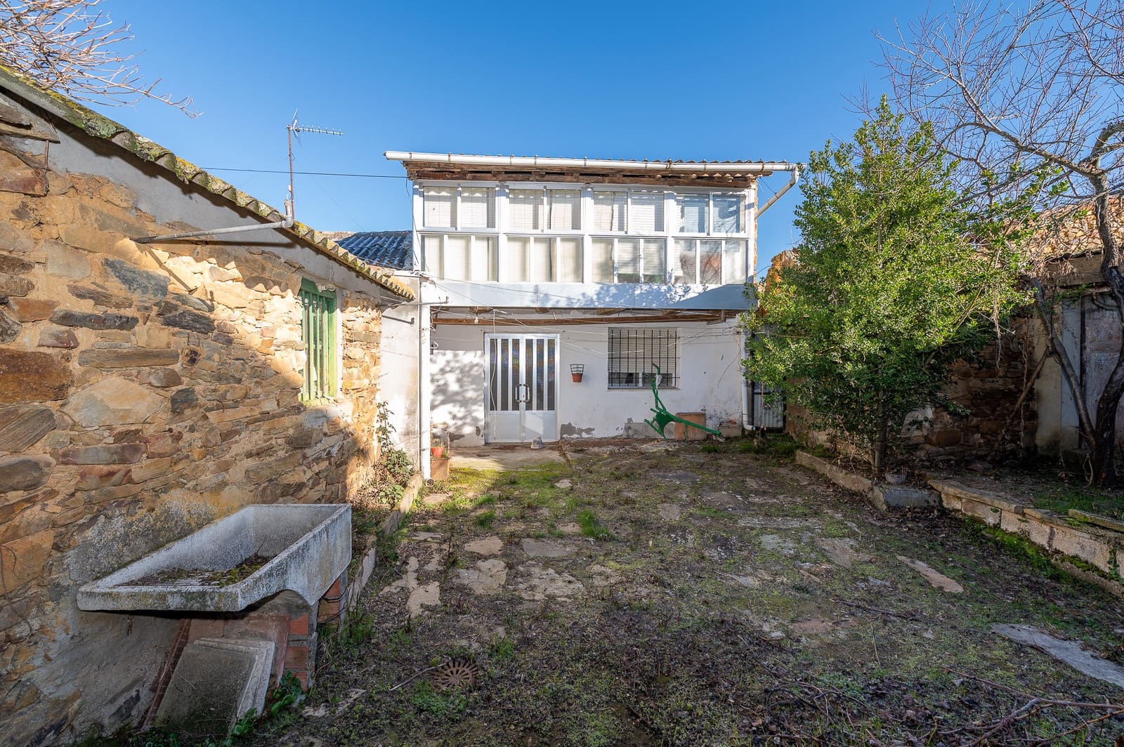 3 soveværelse Finca/Landehus til salg i Santa Colomba de Somoza - € 69.000 (Ref: 9525054)