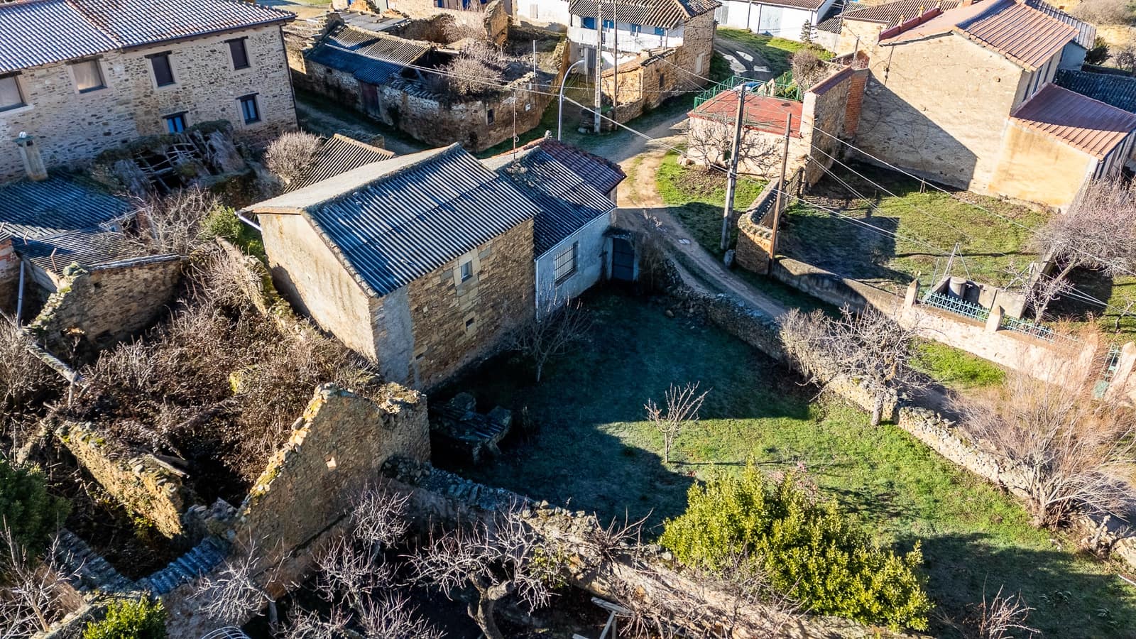 3 soveværelse Finca/Landehus til salg i Santa Colomba de Somoza - € 69.000 (Ref: 9525054)