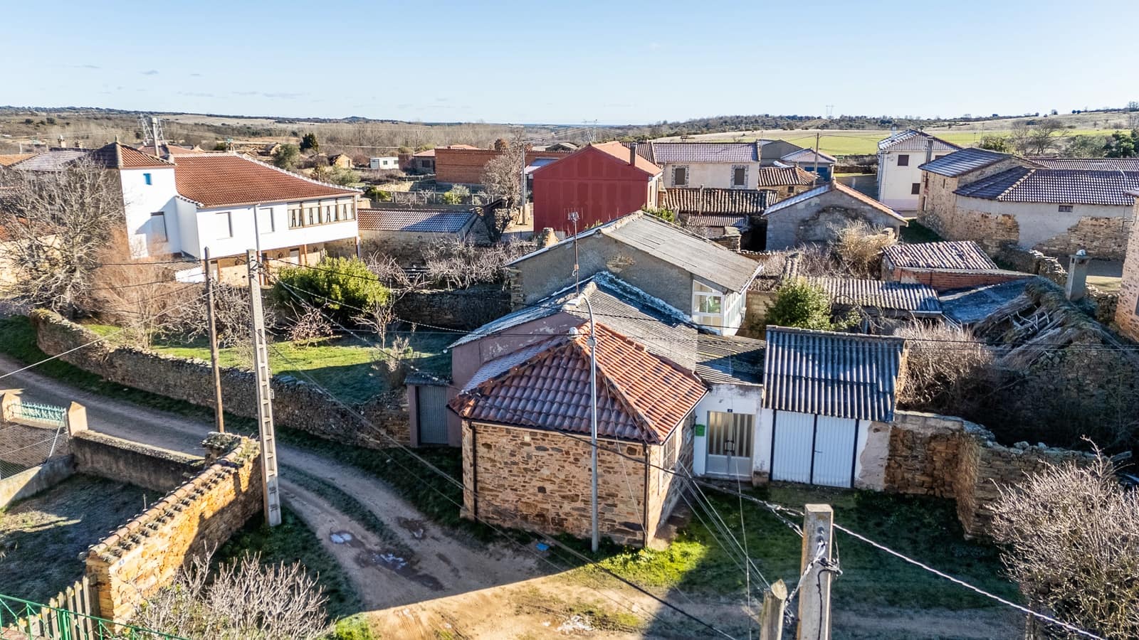 3 soveværelse Finca/Landehus til salg i Santa Colomba de Somoza - € 69.000 (Ref: 9525054)