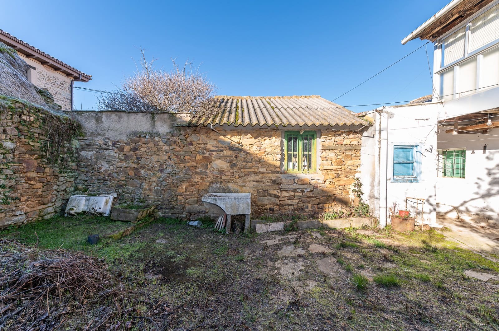 3 soveværelse Finca/Landehus til salg i Santa Colomba de Somoza - € 69.000 (Ref: 9525054)