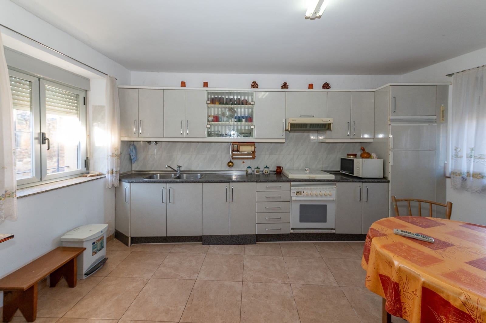 3 bedroom Finca/Country House for sale in Santa Colomba de Somoza with garage - € 69,000 (Ref: 9525054)