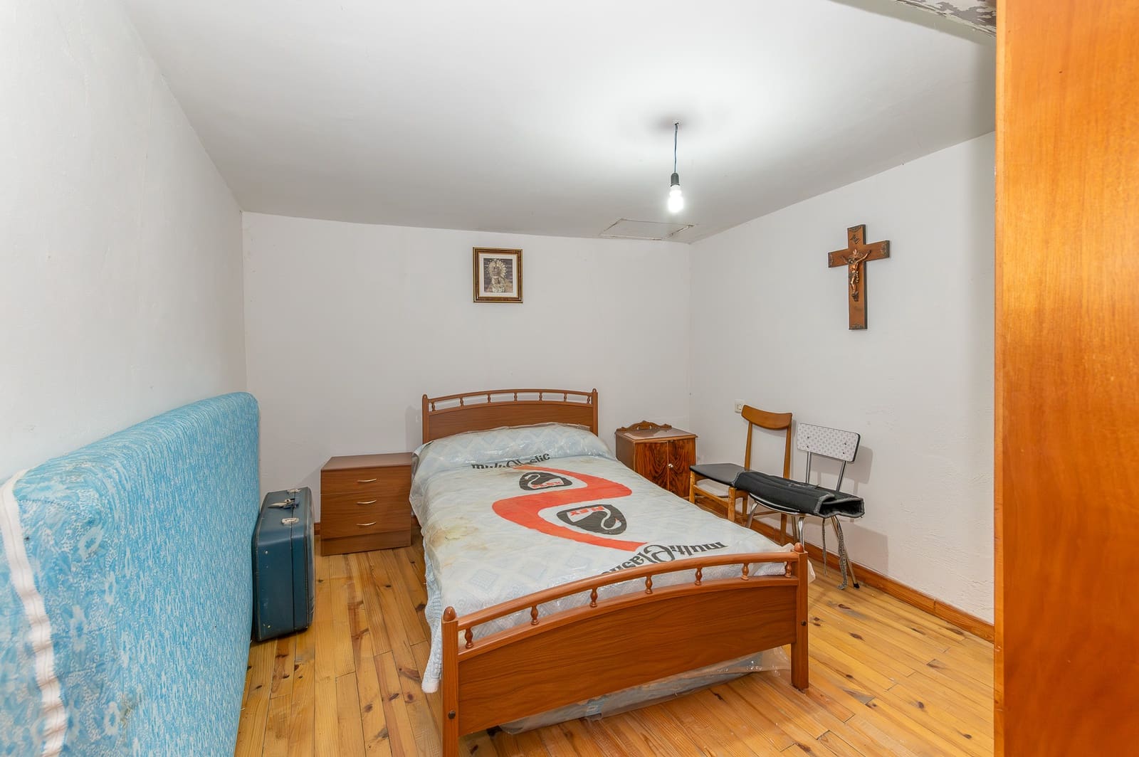 3 bedroom Finca/Country House for sale in Santa Colomba de Somoza with garage - € 69,000 (Ref: 9525054)