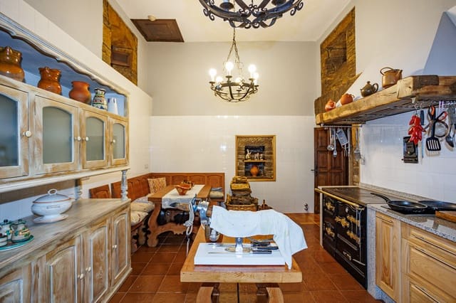 5 quarto Quinta/Casa Rural para venda em Cospeito com piscina garagem - 3 500 000 € (Ref: 9627962)