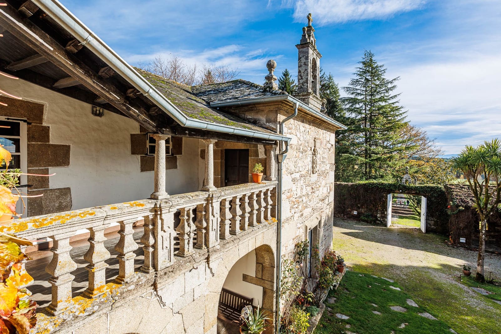 5 bedroom Finca/Country House for sale in Cospeito with pool garage - € 3,500,000 (Ref: 9627962)