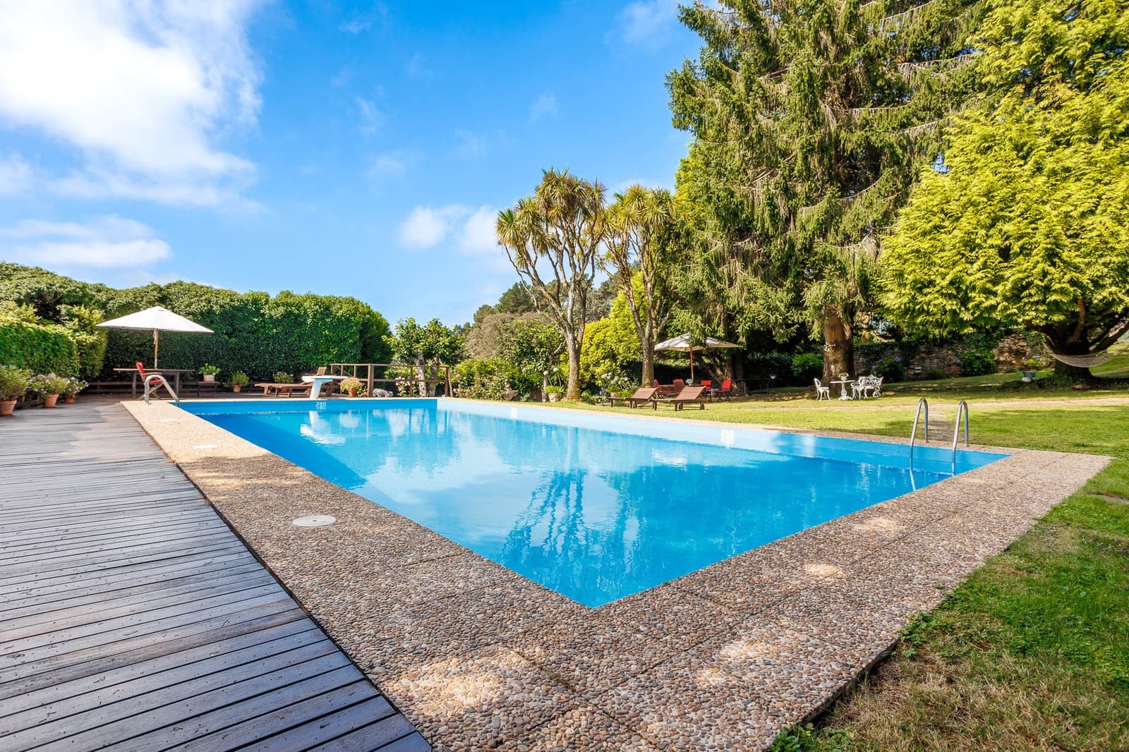5 bedroom Finca/Country House for sale in Cospeito with pool garage - € 3,500,000 (Ref: 9627962)