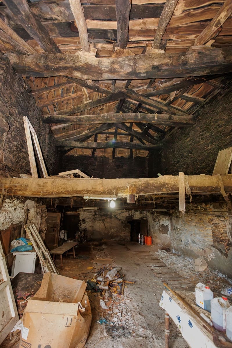 6 slaapkamer Finca/Landhuis te koop in O Corgo met garage - € 115.000 (Ref: 9650403)