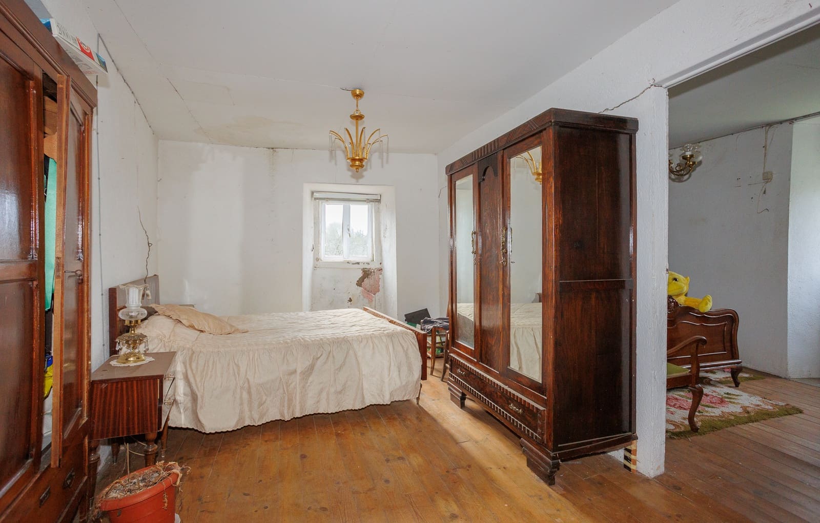 6 slaapkamer Finca/Landhuis te koop in O Corgo met garage - € 115.000 (Ref: 9650403)