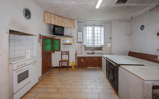 6 chambre Finca/Maison de Campagne à vendre à O Corgo avec garage - 115 000 € (Ref: 9650403)