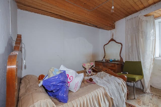 6 chambre Finca/Maison de Campagne à vendre à O Corgo avec garage - 115 000 € (Ref: 9650403)