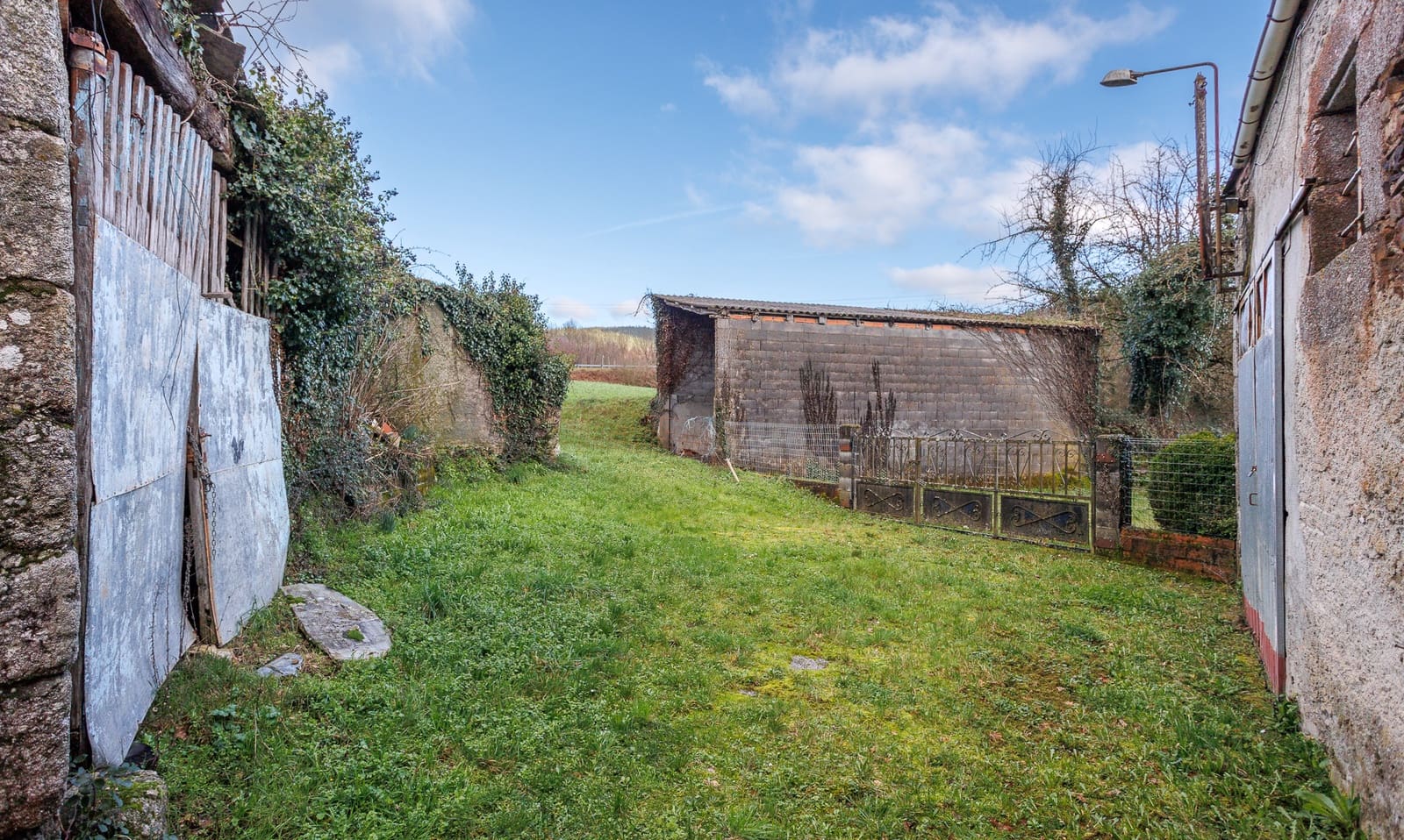 6 slaapkamer Finca/Landhuis te koop in O Corgo met garage - € 115.000 (Ref: 9650403)