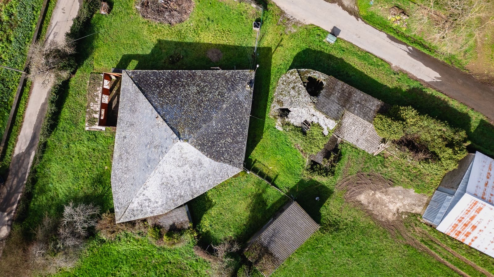 6 slaapkamer Finca/Landhuis te koop in O Corgo met garage - € 115.000 (Ref: 9650403)