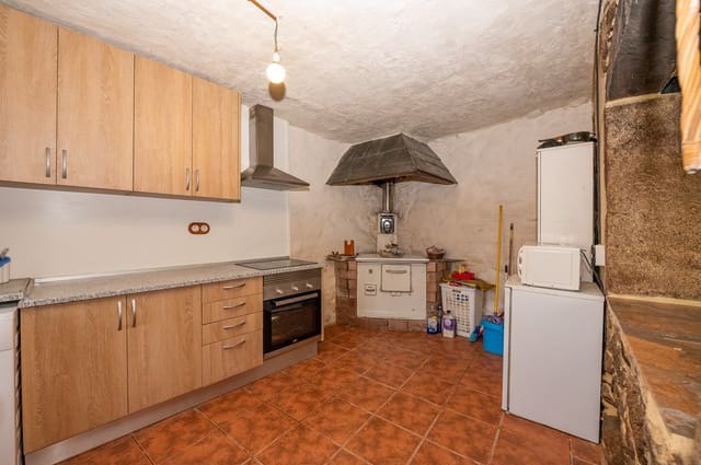 3 soveværelse Finca/Landehus til salg i Guitiriz - € 140.000 (Ref: 9677861)