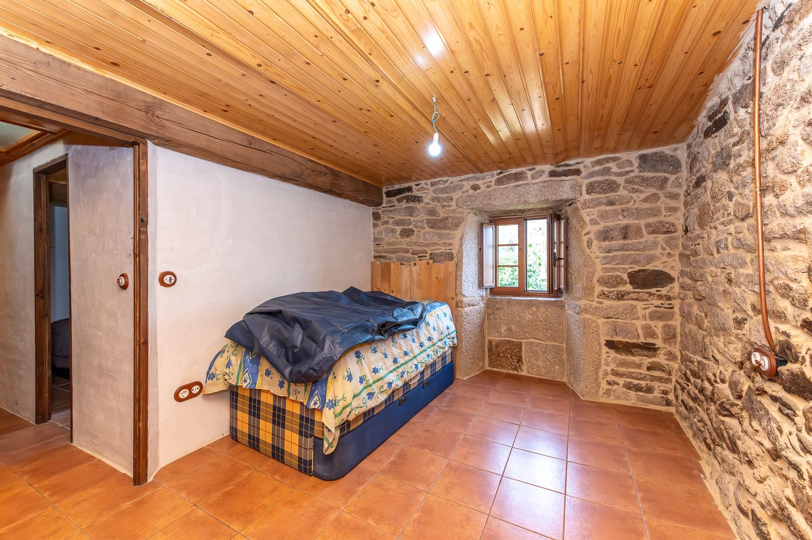 3 bedroom Finca/Country House for sale in Guitiriz - € 140,000 (Ref: 9677861)