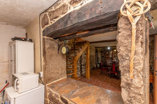 3 soveværelse Finca/Landehus til salg i Guitiriz - € 140.000 (Ref: 9677861)