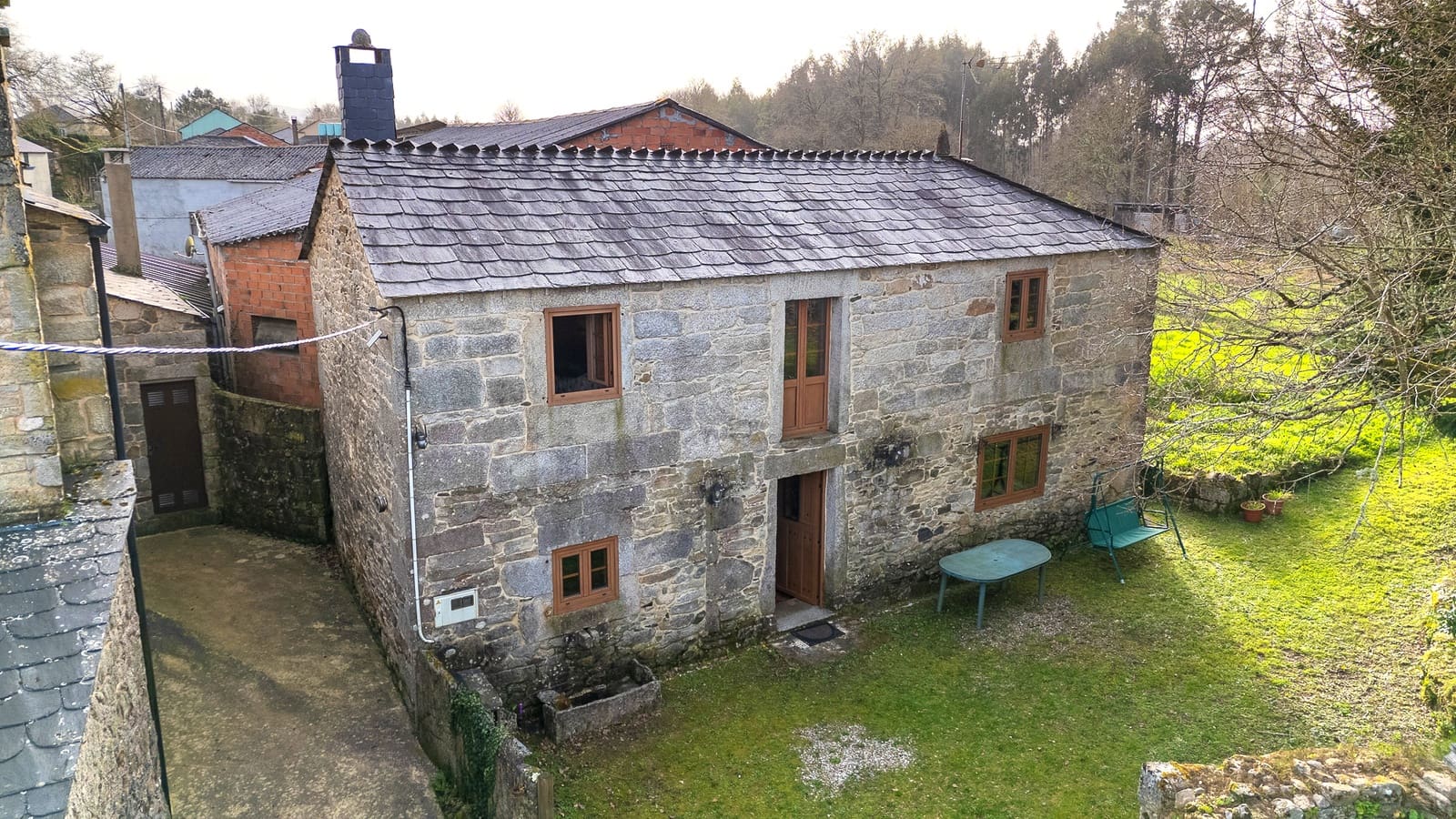 3 bedroom Finca/Country House for sale in Guitiriz - € 140,000 (Ref: 9677861)