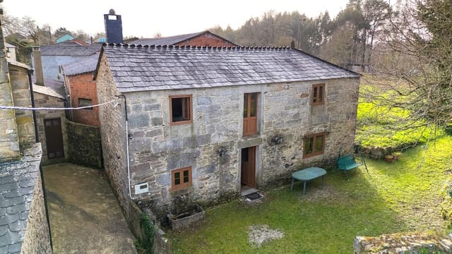 3 soveværelse Finca/Landehus til salg i Guitiriz - € 140.000 (Ref: 9677861)