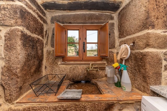 3 soveværelse Finca/Landehus til salg i Guitiriz - € 140.000 (Ref: 9677861)