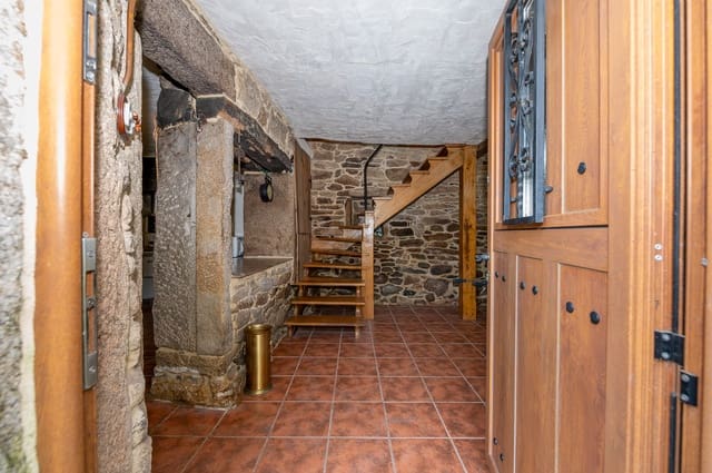 3 quarto Quinta/Casa Rural para venda em Guitiriz - 129 000 € (Ref: 9677861)