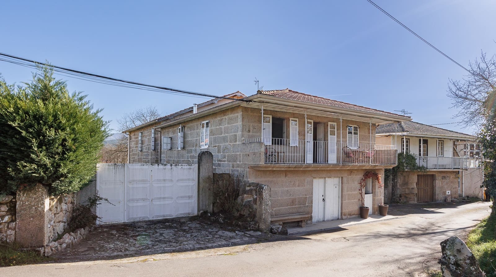 4 bedroom Finca/Country House for sale in Vilar de Barrio with pool - € 395,000 (Ref: 9687472)