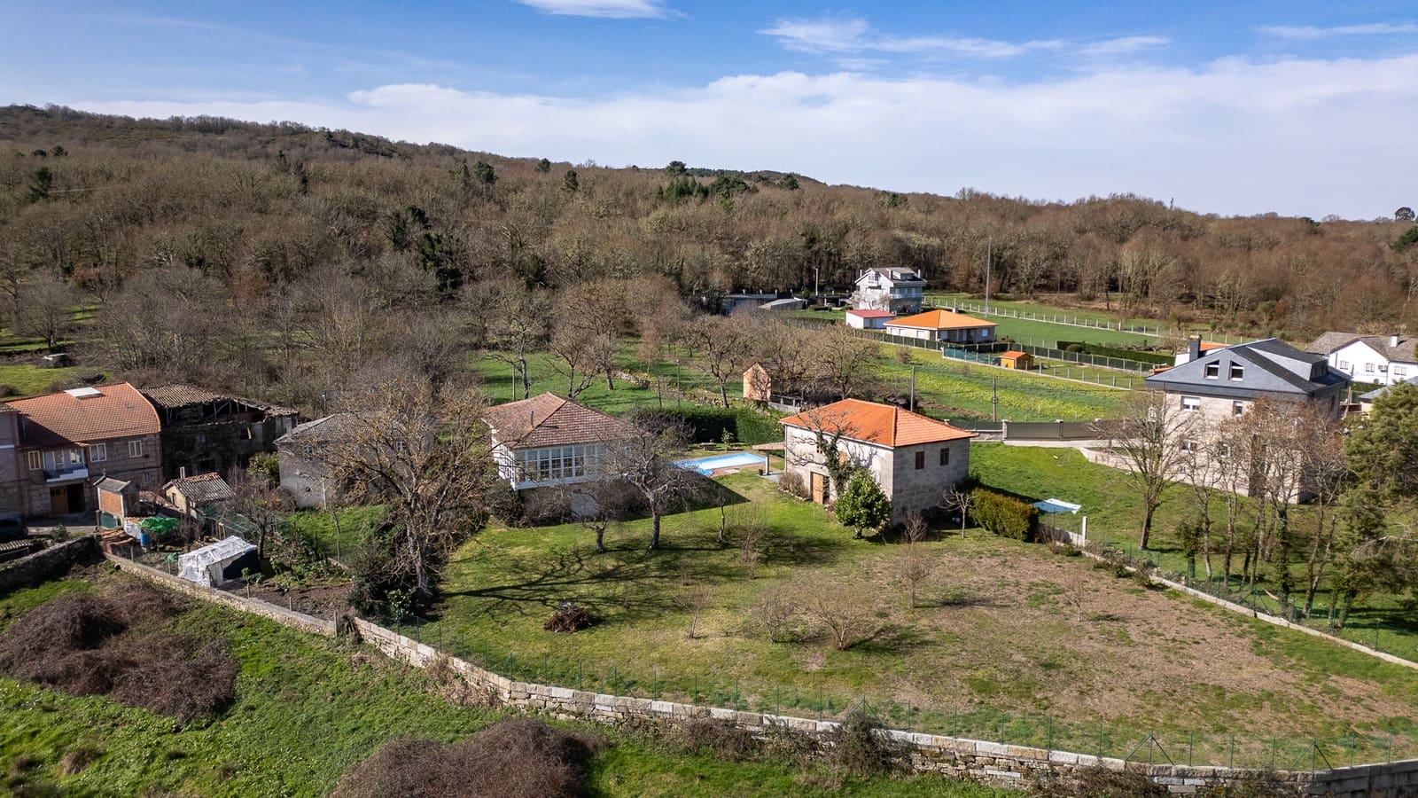 4 bedroom Finca/Country House for sale in Vilar de Barrio with pool - € 395,000 (Ref: 9687472)