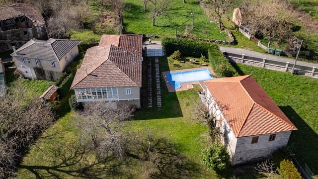 4 bedroom Finca/Country House for sale in Vilar de Barrio with pool - € 395,000 (Ref: 9687472)