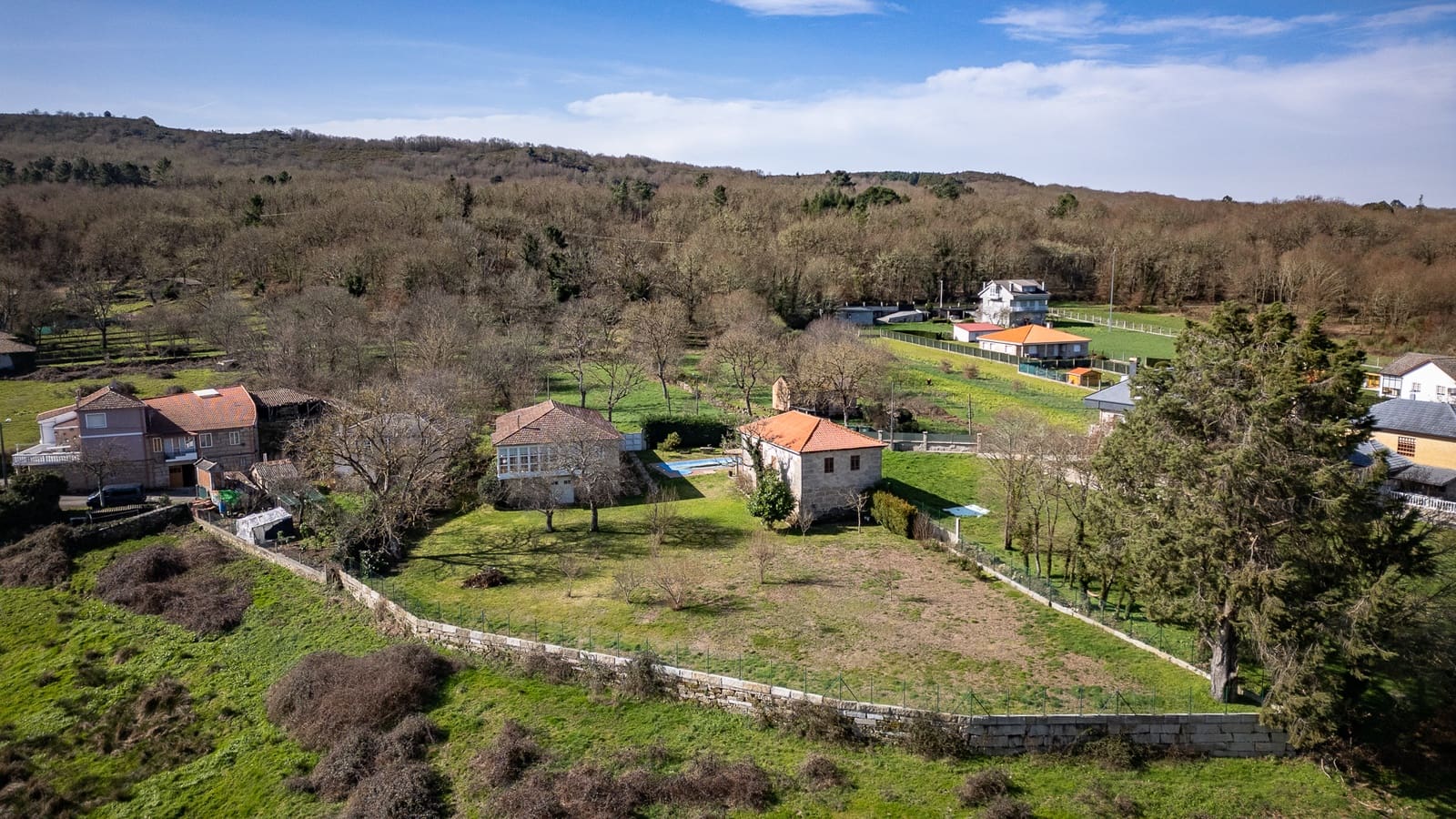 4 bedroom Finca/Country House for sale in Maceda with pool - € 395,000 (Ref: 9687472)