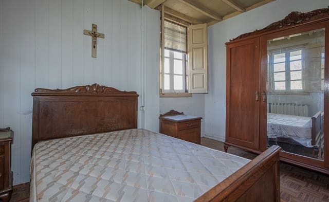 3 bedroom Finca/Country House for sale in Vilar de Barrio - € 75,000 (Ref: 9687473)