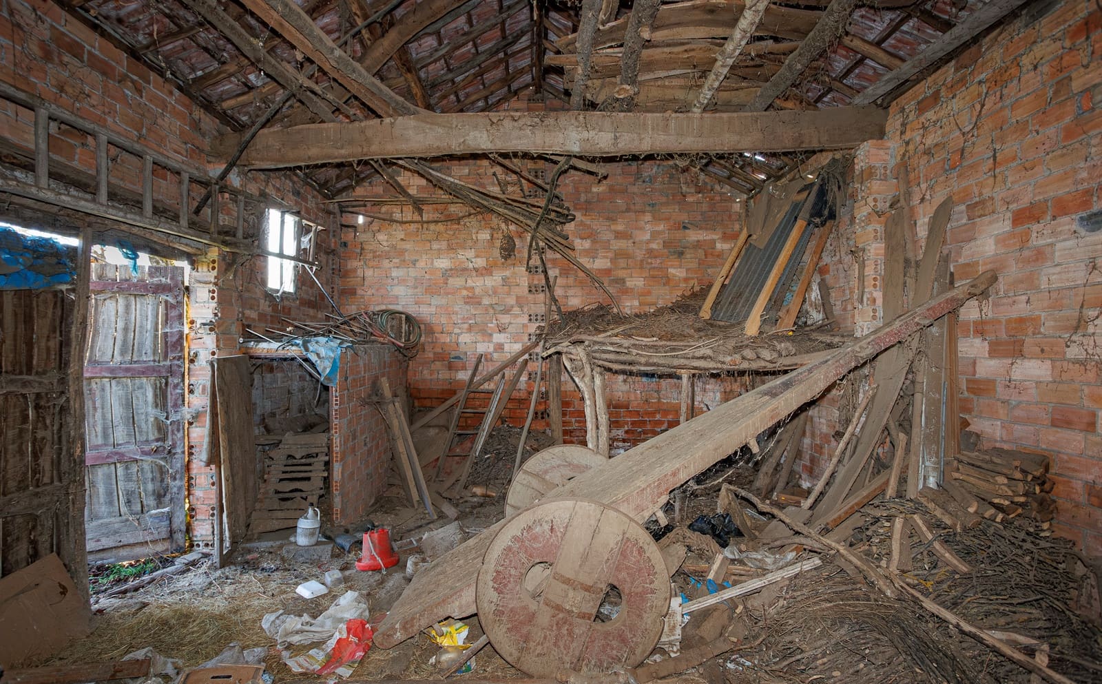 3 bedroom Finca/Country House for sale in Vilar de Barrio - € 75,000 (Ref: 9687473)