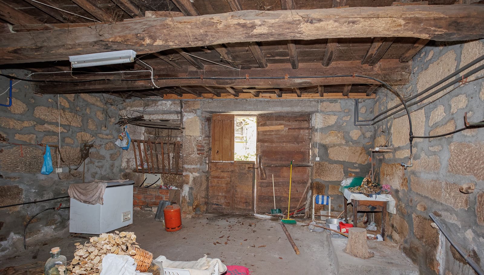 3 bedroom Finca/Country House for sale in Vilar de Barrio - € 75,000 (Ref: 9687473)