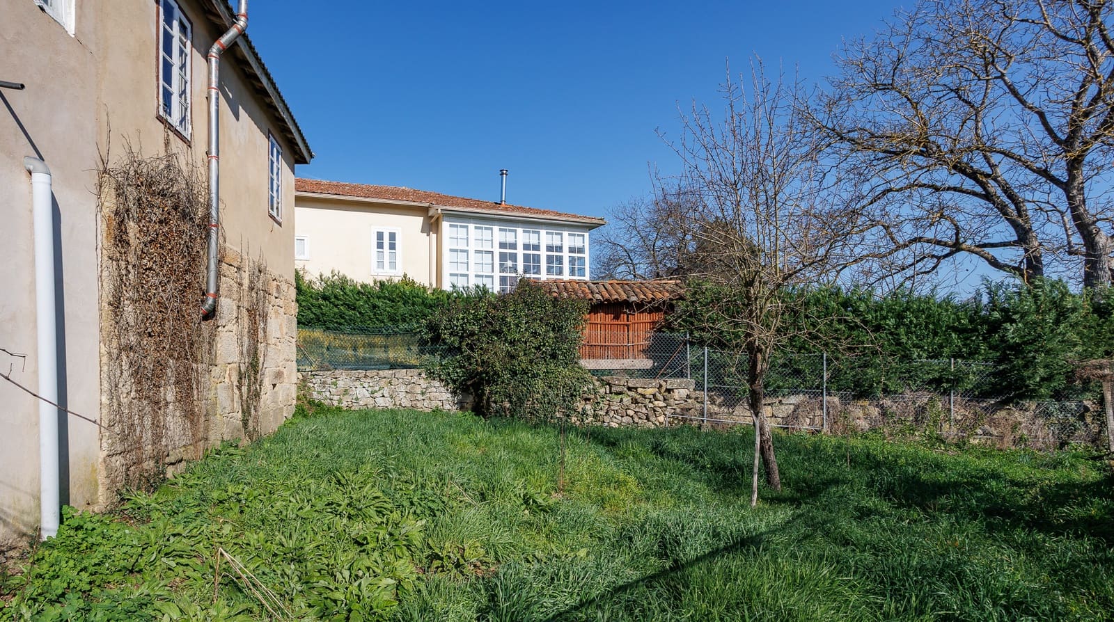 3 bedroom Finca/Country House for sale in Vilar de Barrio - € 75,000 (Ref: 9687473)