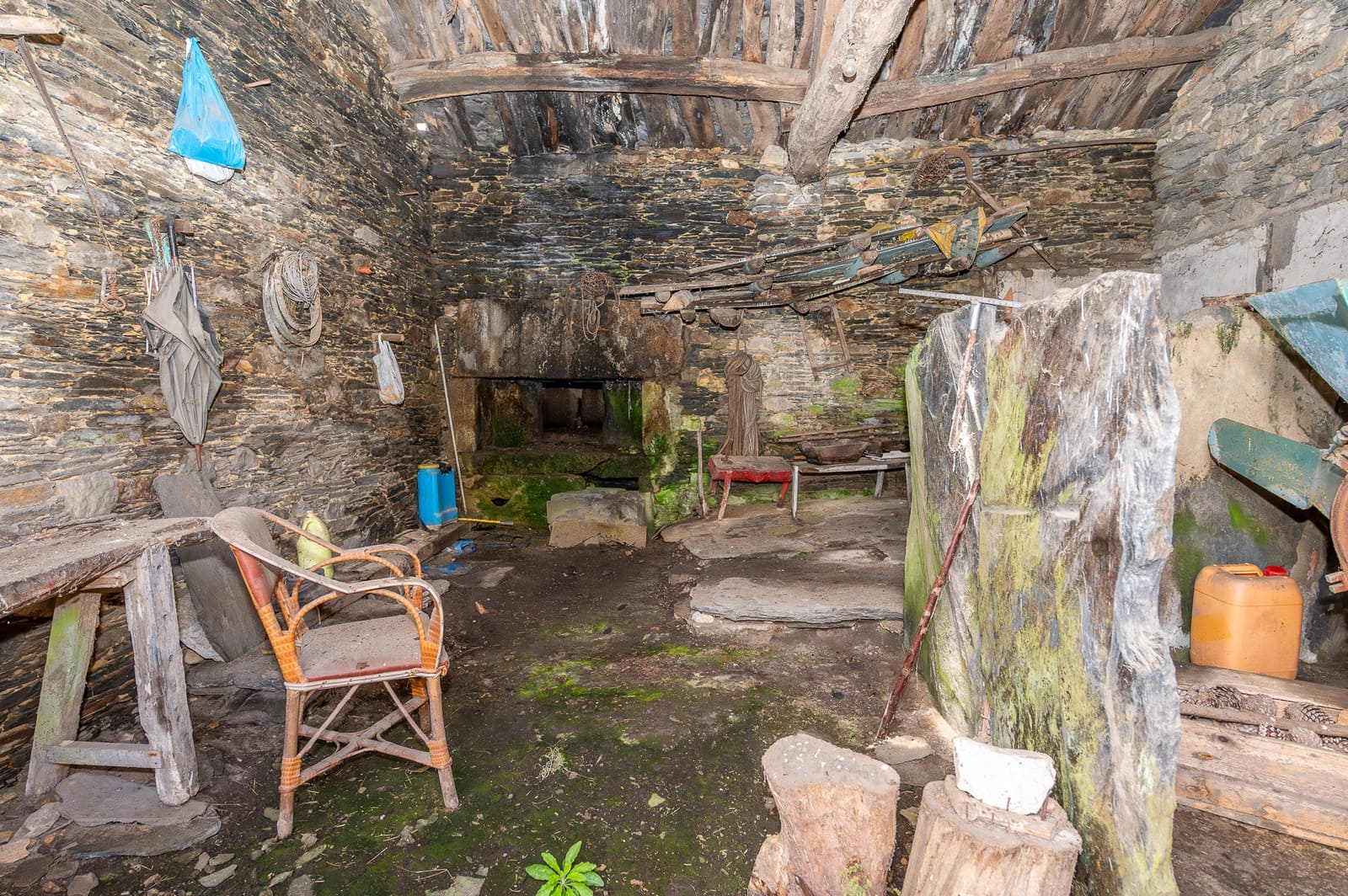 3 soveværelse Finca/Landehus til salg i Guitiriz - € 75.000 (Ref: 9691607)