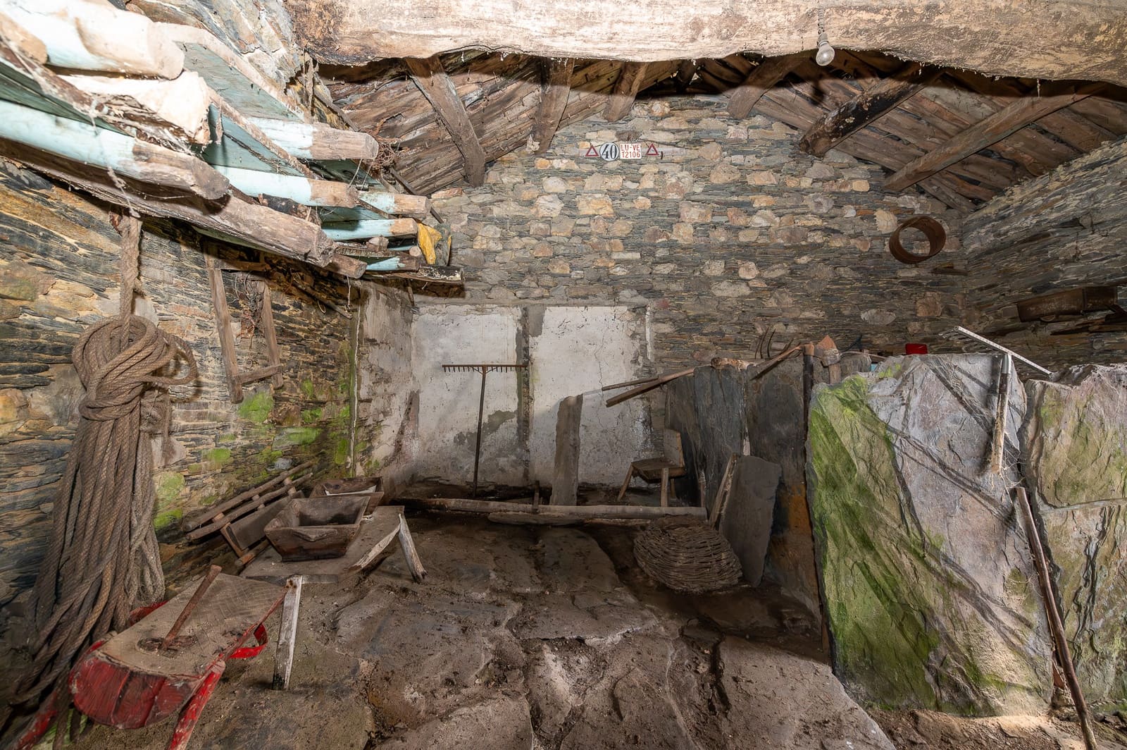 3 soveværelse Finca/Landehus til salg i Guitiriz - € 75.000 (Ref: 9691607)