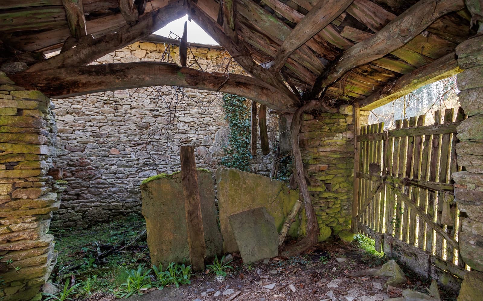 1 soveværelse Finca/Landehus til salg i Outeiro de Rei - € 30.000 (Ref: 9694394)