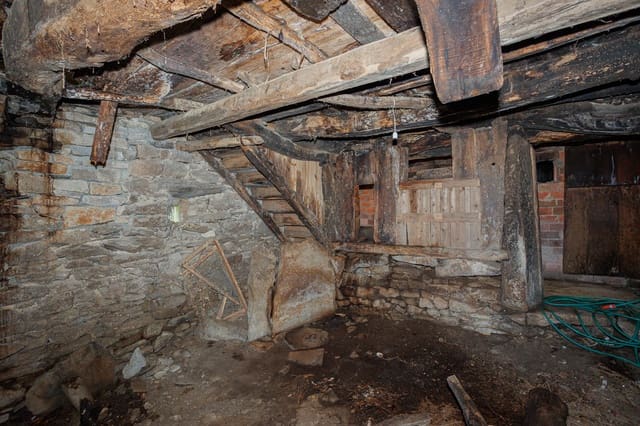 1 soveværelse Finca/Landehus til salg i Outeiro de Rei - € 30.000 (Ref: 9694394)