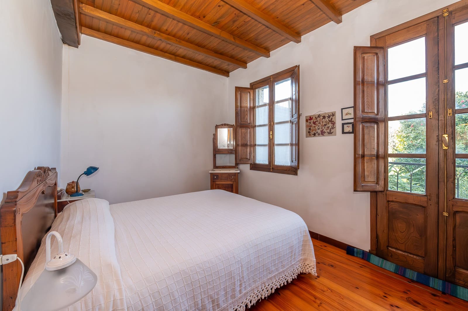 8 bedroom Finca/Country House for sale in Maside with garage - € 390,000 (Ref: 9708046)