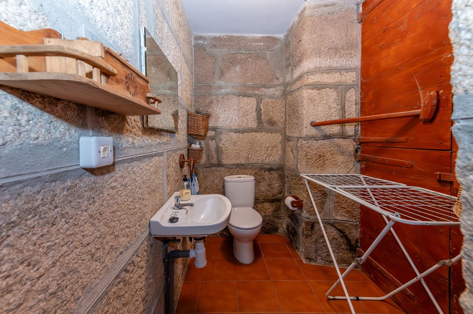 8 bedroom Finca/Country House for sale in Maside with garage - € 390,000 (Ref: 9708046)