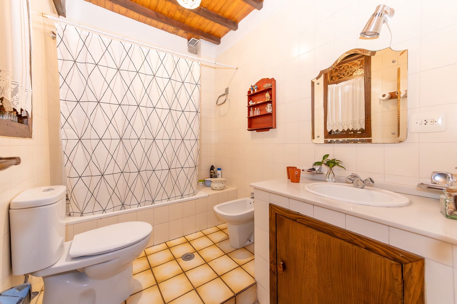 8 bedroom Finca/Country House for sale in Maside with garage - € 390,000 (Ref: 9708046)