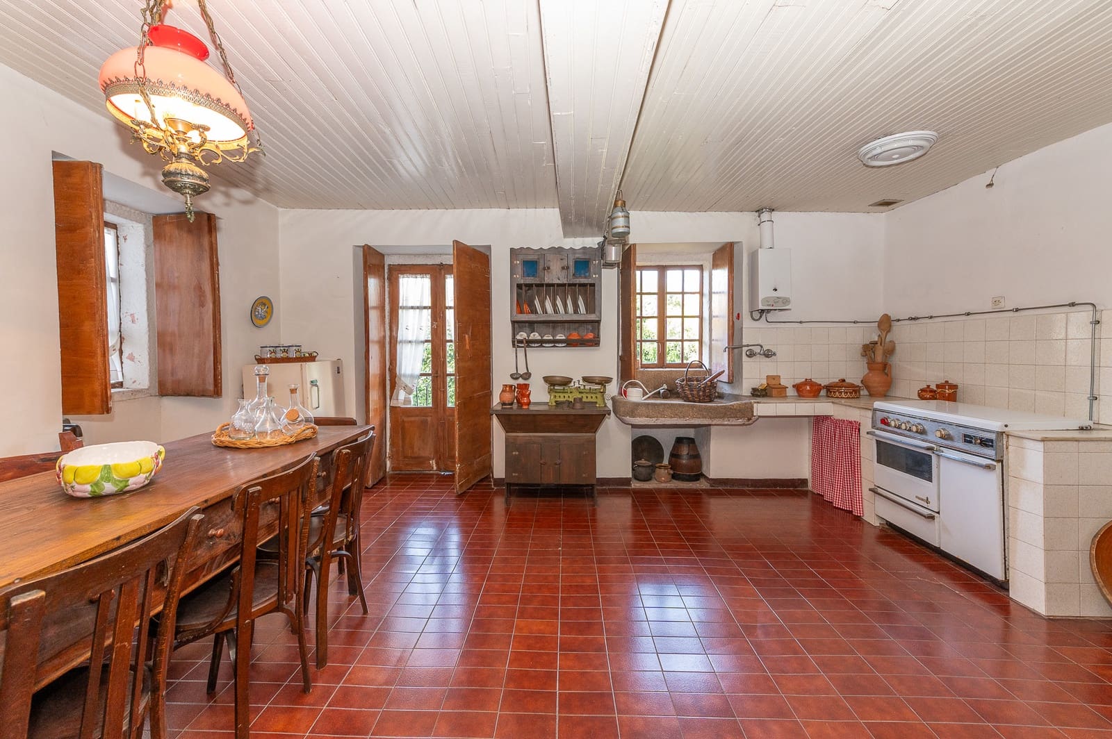 8 bedroom Finca/Country House for sale in Maside with garage - € 390,000 (Ref: 9708046)