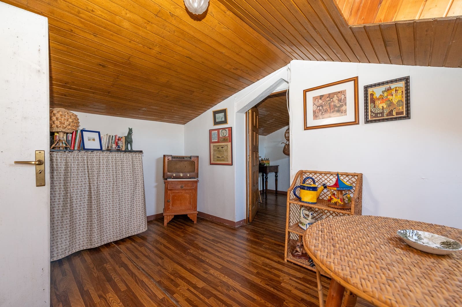 8 bedroom Finca/Country House for sale in Maside with garage - € 390,000 (Ref: 9708046)