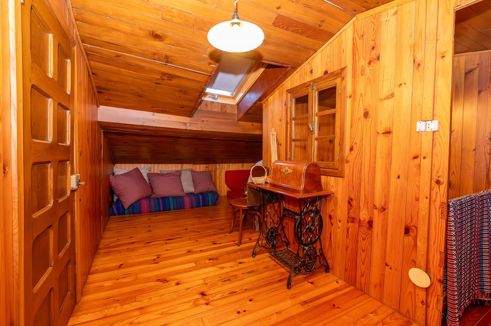 8 bedroom Finca/Country House for sale in Maside with garage - € 390,000 (Ref: 9708046)