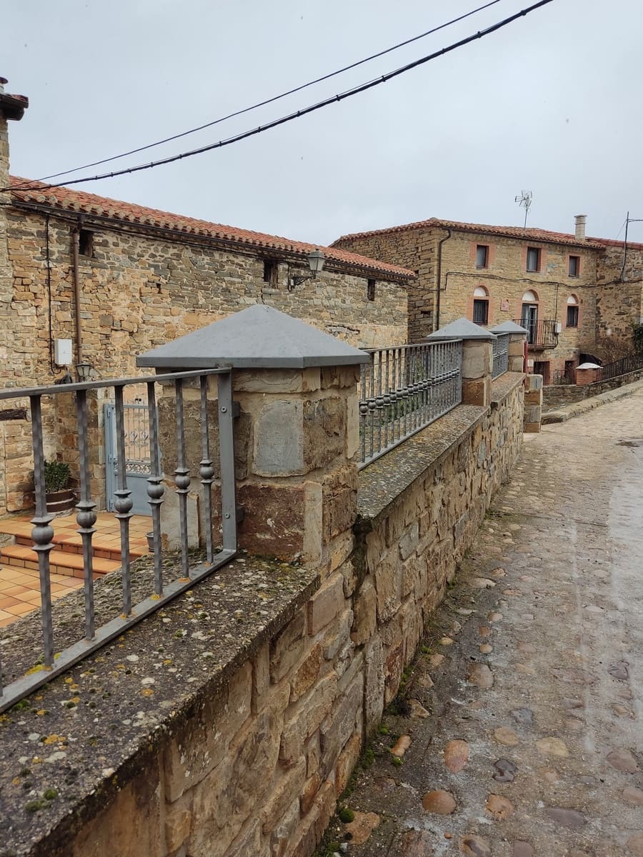 9 bedroom Business for sale in Villar del Rio - € 450,000 (Ref: 9753476)