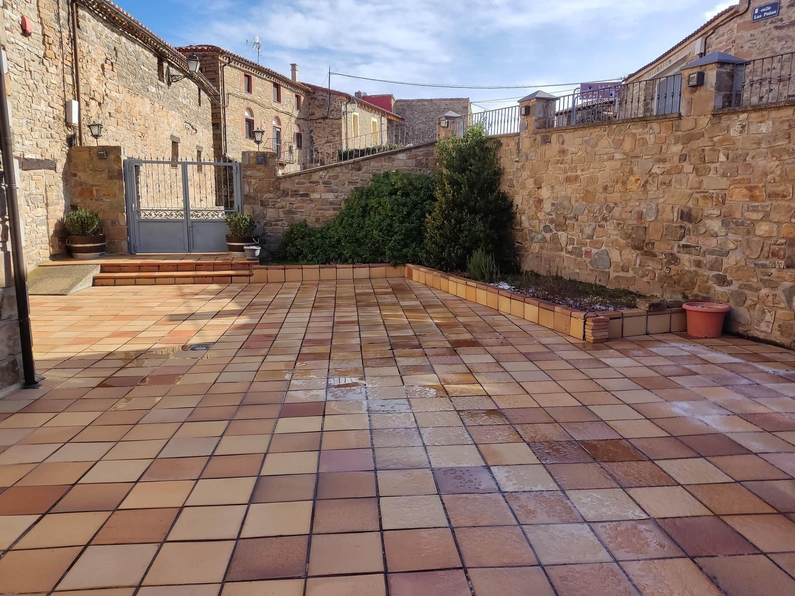 9 bedroom Business for sale in Villar del Rio - € 450,000 (Ref: 9753476)