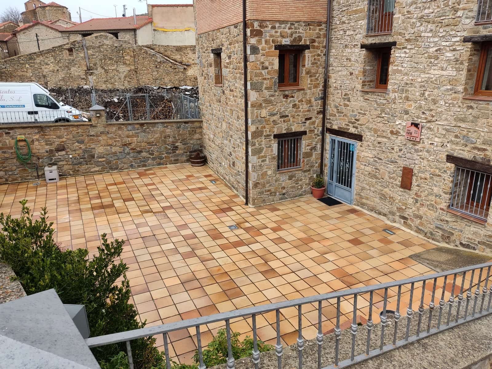 9 bedroom Business for sale in Villar del Rio - € 450,000 (Ref: 9753476)