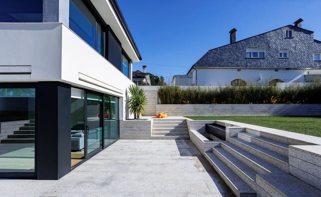 3 sovrum Finca/Hus på landet till salu i Viveiro - 850 000 € (Ref: 9753477)