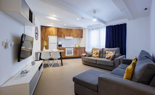 11 bedroom Business for sale in Friol with pool - € 2,000,000 (Ref: 9770958)