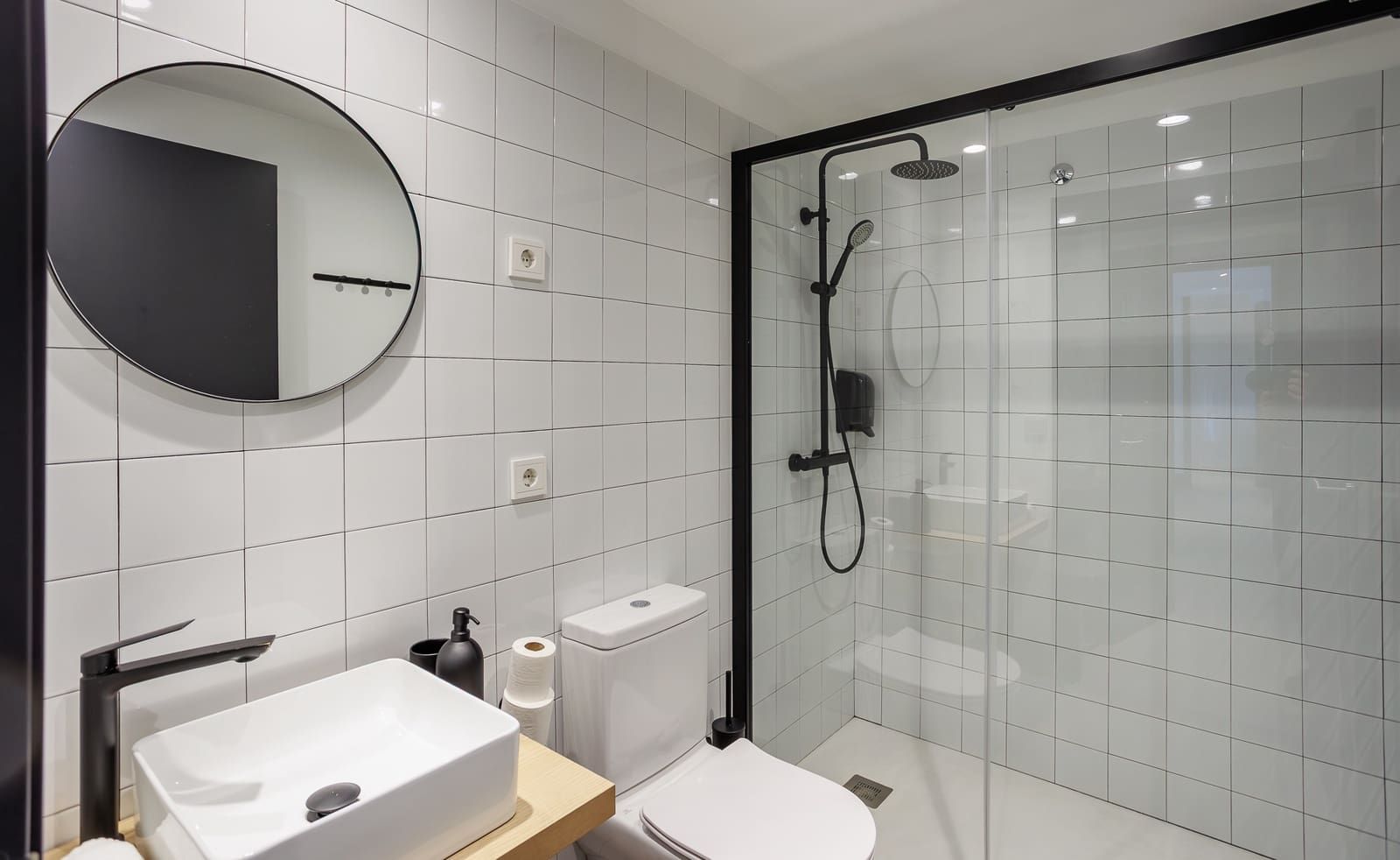 11 bedroom Business for sale in Friol with pool - € 2,000,000 (Ref: 9770958)