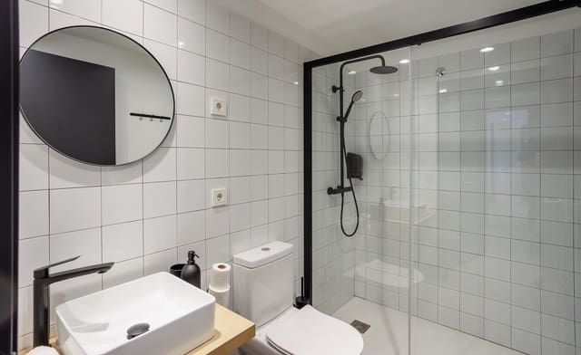 11 bedroom Business for sale in Friol with pool - € 2,000,000 (Ref: 9770958)