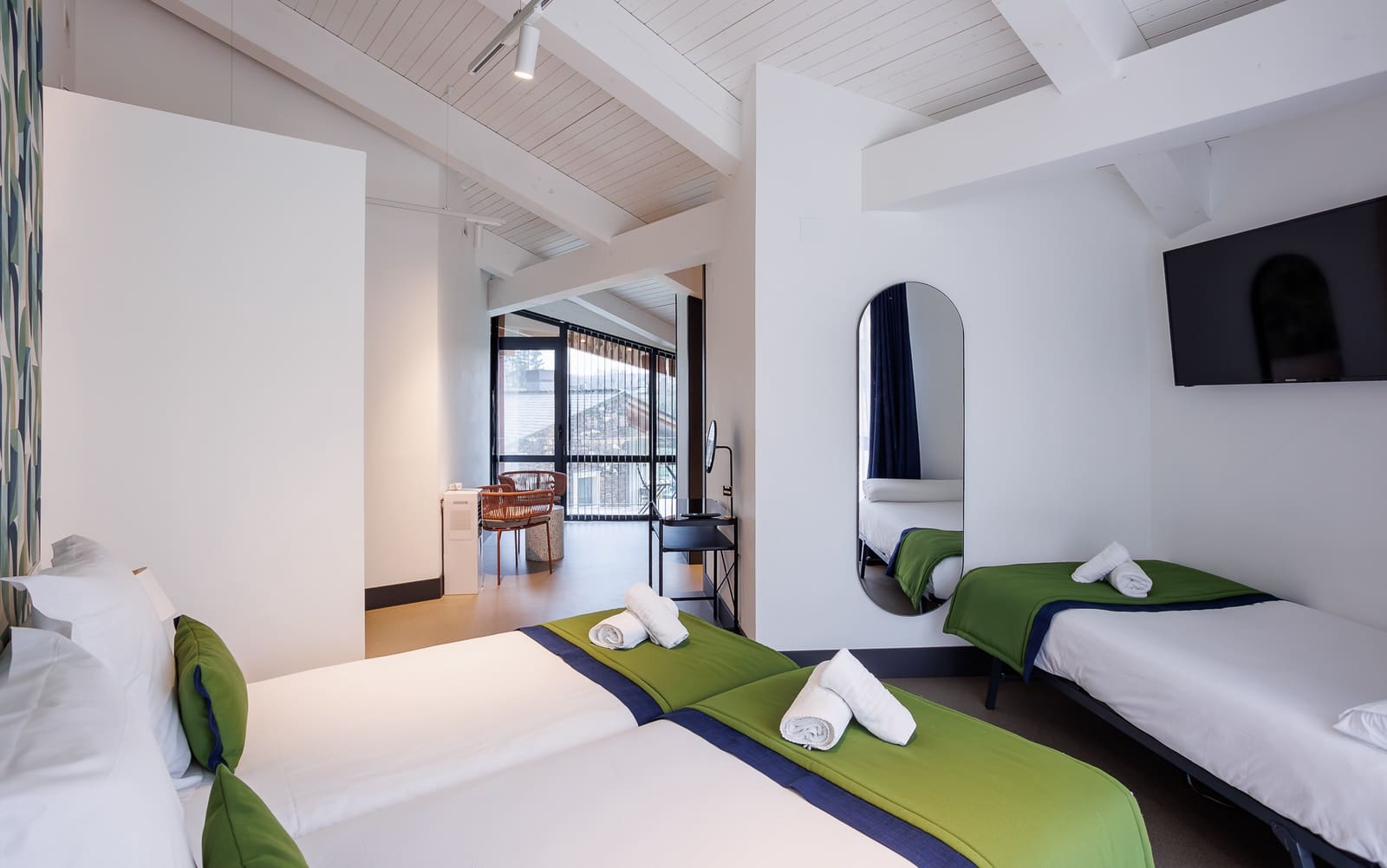 11 bedroom Business for sale in Friol with pool - € 2,000,000 (Ref: 9770958)